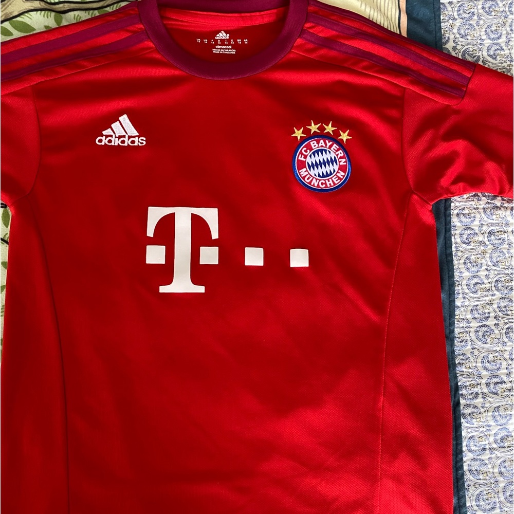 Adidas 2015-2016 FC Bayern Munchen soccer jersey for kids
